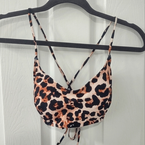 NWT 2 Piece Bikini Set Leopard Print Scoop Neck Criss Cross Thong Bathing Suit M - Picture 6 of 16